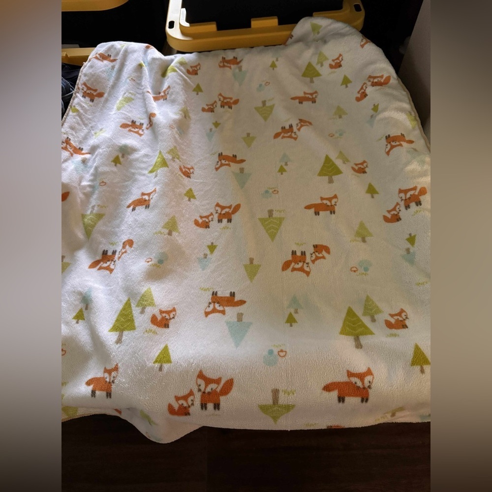 Circo Sherpa Fox Tree Patterned no stains or wear size 38x27in baby blanket